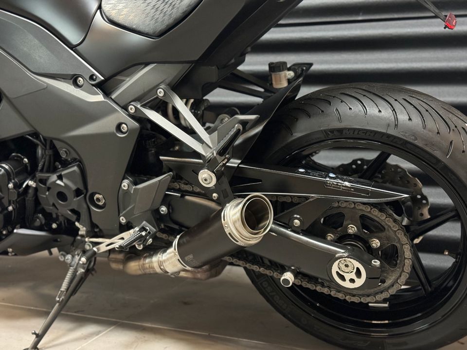Kawasaki Z1000 2014 ABS lückenlos Scheckheft Black Edition Bodis in Hille