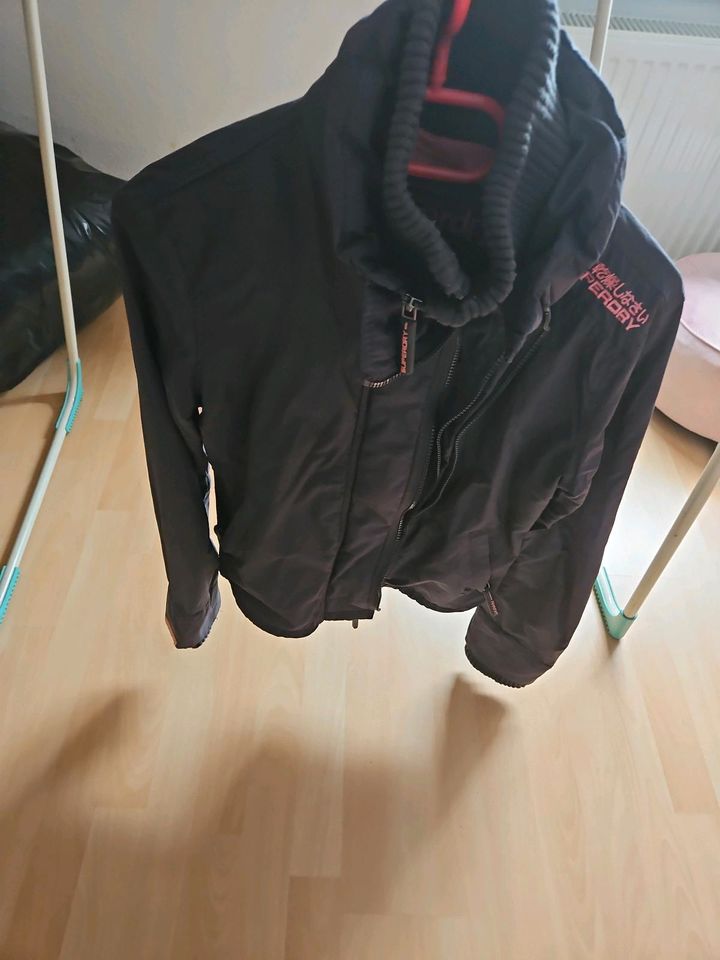 Damen Jacke superdry in Paderborn