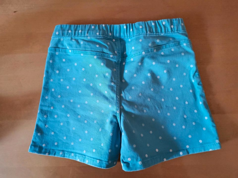 H&M Short, kurze Hose Gr. 140 hellblau mit Punkten in Pförring