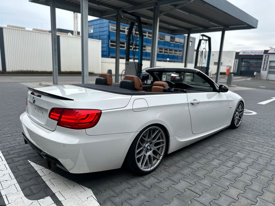 BMW E93 335i N54 DKG M-Performance KW Individual M-Paket Voll in Herborn