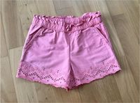 Hübsche Shorts mit Stickerei, Gr. 122 Baden-Württemberg - Buggingen Vorschau