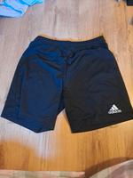 Adidas kurze Sport hose gr. M Gröpelingen - Gröpelingen Vorschau