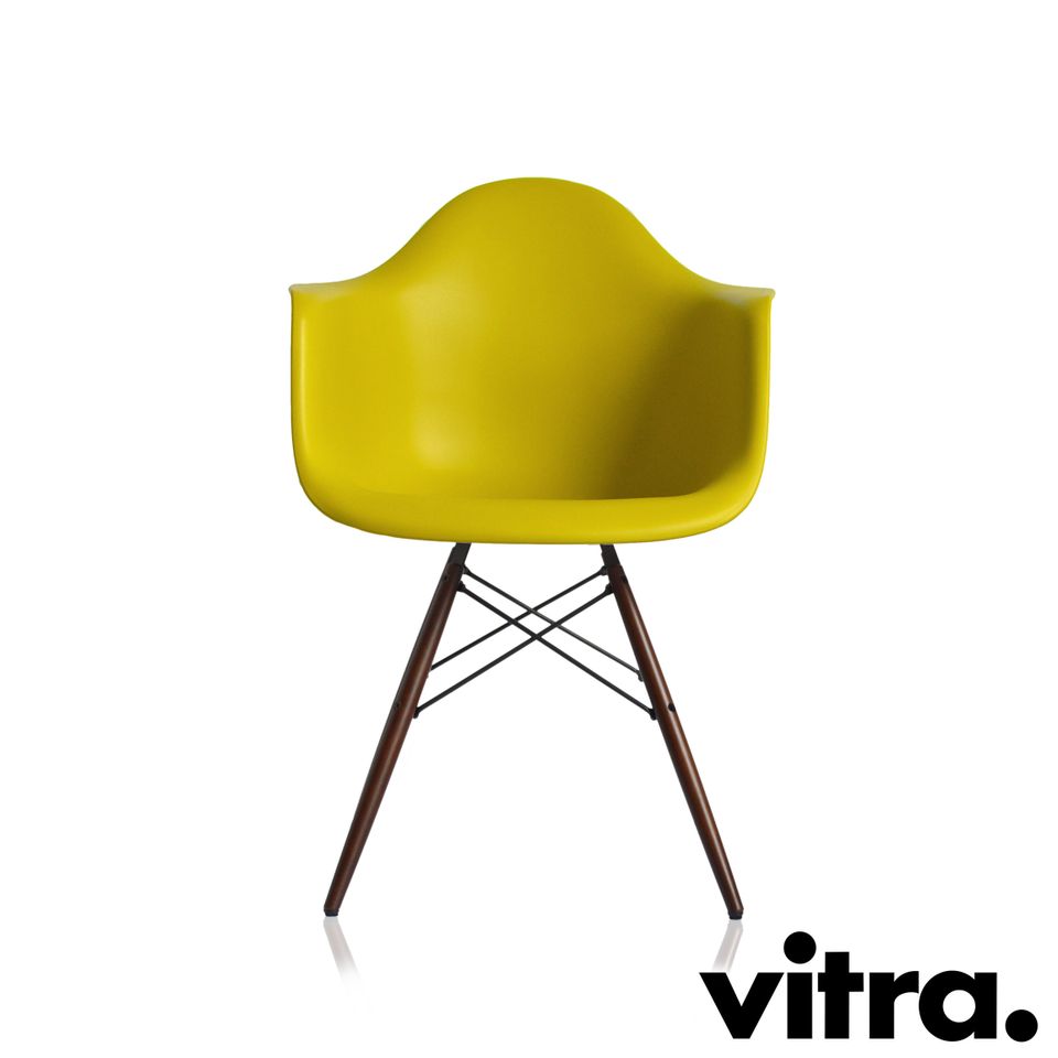 vitra Eames Plastic Armchair Ahorn, dunkel Kieselstein Eisgrau... in Pöcking