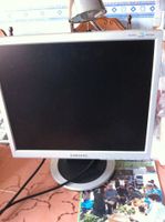 Voll funktionierendes SAMSUNG  Monitor TOP, siehe Bilder. Nordrhein-Westfalen - Büren Vorschau