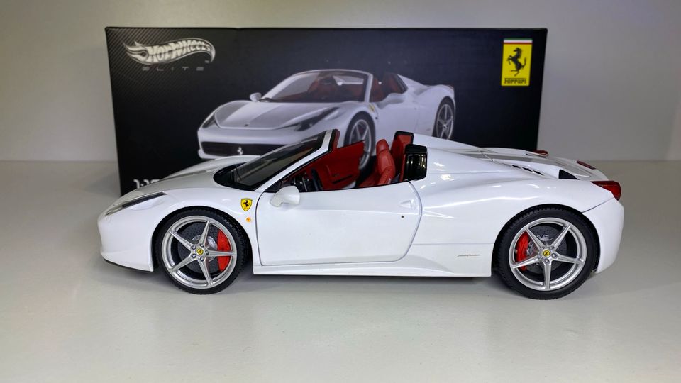 Ferrari 458 Spider 1:18 Hot Wheels Elite in Saarbrücken