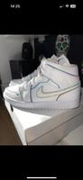 Jordan 1 mid reflective / Neu & ungetragen Hessen - Marburg Vorschau