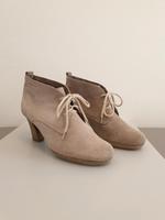 Stiefel Stiefelette Leder Gr. 39 6 beige Niedersachsen - Lüneburg Vorschau