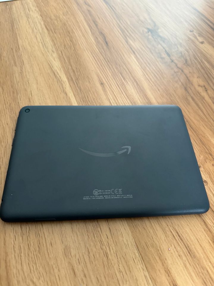 Amazon Fire HD 8 Plus Tablet 2020 (Angebote) mit Wandhalterung in Friedrichshafen
