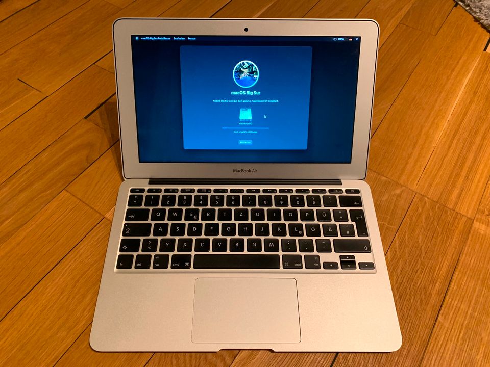 Macbook Air 11,6" (Mitte 2013), Intel i5, 128GB SSD, 4GB RAM in Kirchhundem