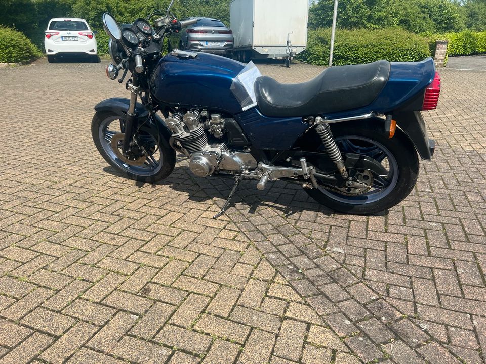 Vonkaufe eine Honda, Bulldog 900 SC 01 in Oberhausen