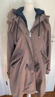 Closed Parka mit Regen Jacke Inlay beige blau S Niedersachsen - Bückeburg Vorschau
