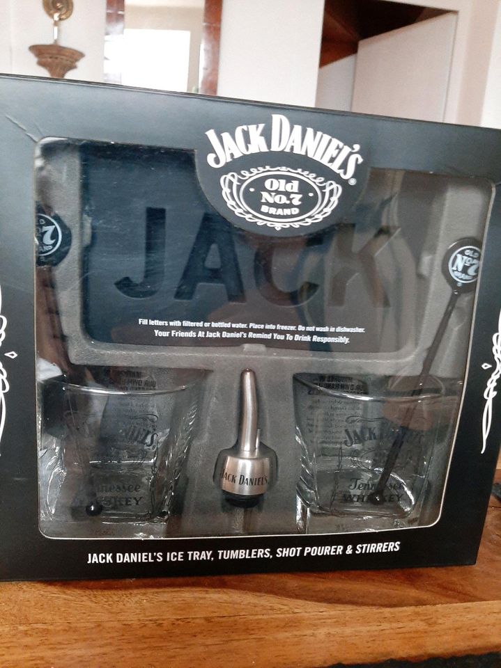 Jack Daniel's Werbepaket anno 2010 aus UK. Top,! in Oerlinghausen