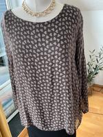 Bluse mit Herzen in Einheitsgröße Nordrhein-Westfalen - Balve Vorschau