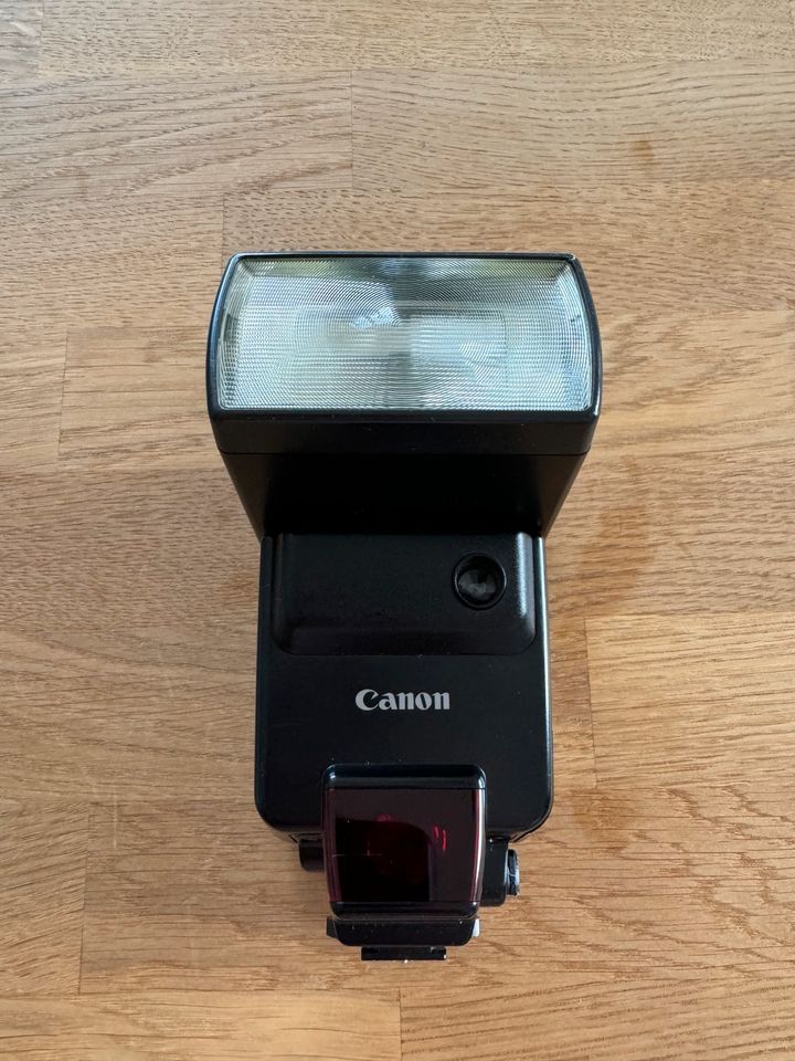 Canon EOS 600 plus Speedlite 430 EZ in Leichlingen