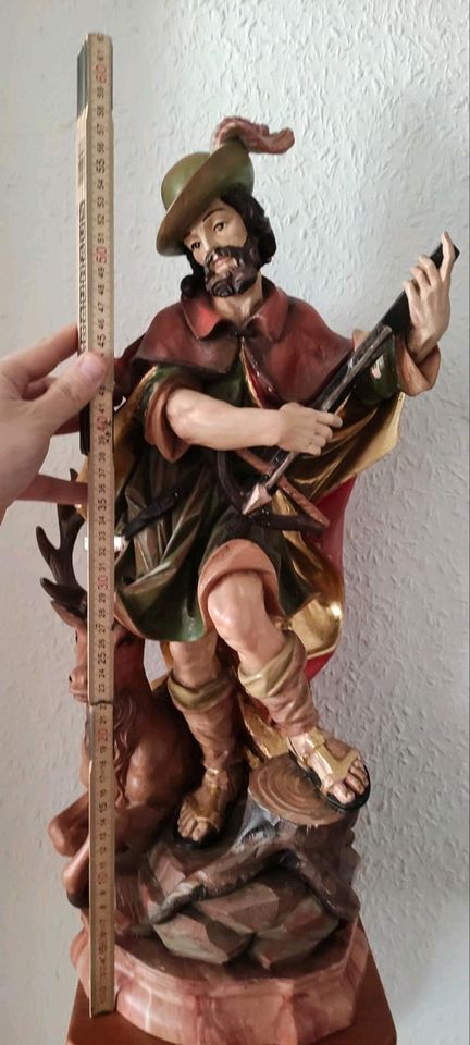 Heiliger Hubertus 60 cm Holzfigur geschnitzt in Harthausen