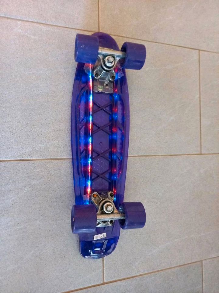 Pennyboard Urban x mit LED u. Farbwechsel + kleines Skateboard * in Senden