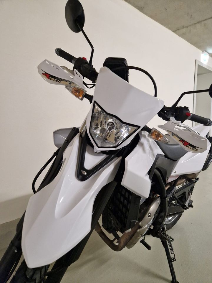 Yamaha WR 125 R in Altbach