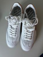 dsquared2 sneaker weiß mit Applikation Gr. 40 neuwertig!!! Baden-Württemberg - Hockenheim Vorschau