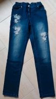 Jeans mit Verzierungen NEU Niedersachsen - Sehnde Vorschau