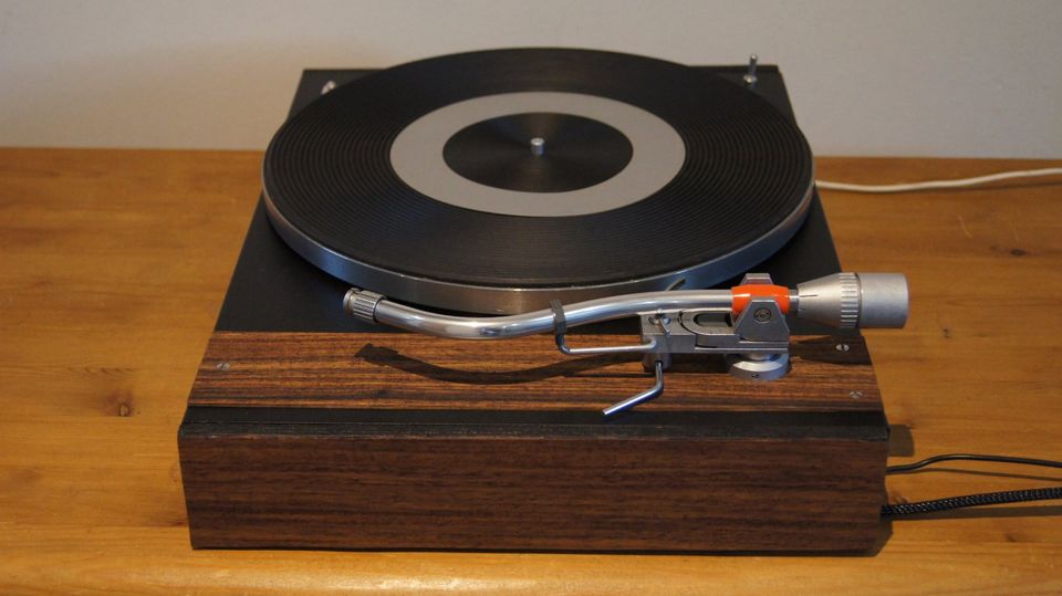 ERA MK4 J.C. Verdier Plattenspieler mit Ortofon AS212 Tonarm in  Schleswig-Holstein - Steinburg | Weitere Audio & Hifi Komponenten gebraucht  kaufen | eBay Kleinanzeigen ist jetzt Kleinanzeigen