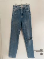 Jeans Stradivarius Mom Slim Gr. XS/32 Bayern - Vaterstetten Vorschau