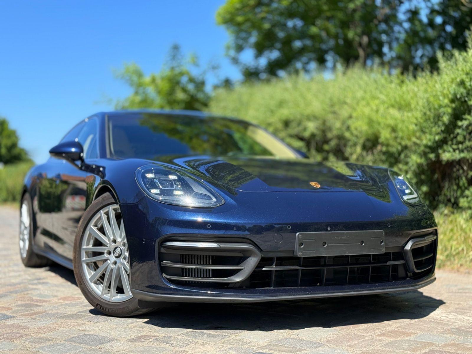 Abbildung des Autos Porsche Panamera Sport T…
