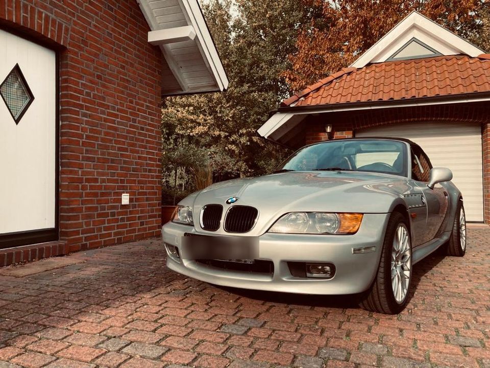 BMW Z3 Cabrio …Sommerfahrzeug…Verdeck neuwertig in Schortens