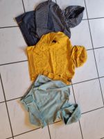 3 Hoodie Pullover 128, top erhalten, Setpreis Niedersachsen - Bramsche Vorschau