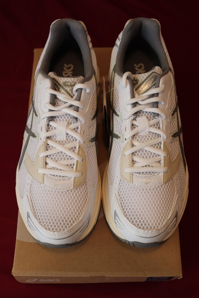 1201A256-112 Asics Gel-1130 Herren Sneaker weiß grau beige Gr. 45 in Gießen