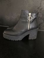 Damen Leder Schuhe Mango Gr. 36 High Boots Nordrhein-Westfalen - Bergkamen Vorschau