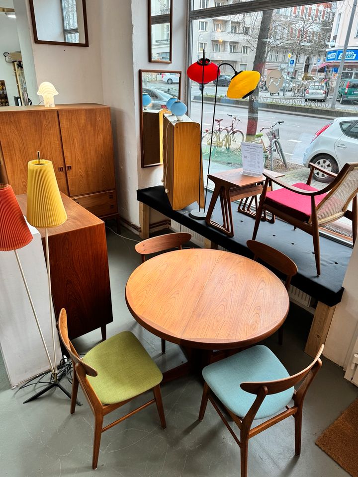 Niels Möller Møller Stühle Esszimmerstühle neu geflochten Modell 78 RAR! Teak Teakholz mid Century danish Design 60er Vintage Chairs in Berlin