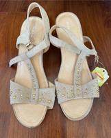 Sandalen mit Keilabsatz Neu Bayern - Arnstorf Vorschau
