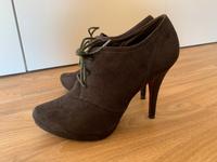 Pumps, Hackenschuhe, Absatzschuhe, Gr. 40 Brandenburg - Caputh Vorschau
