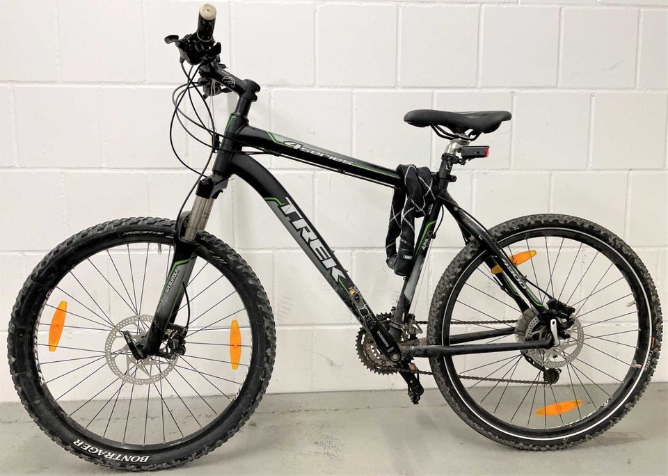 MTB, Trek 4 Series, 27-Gang, 26", RH49 Mountainbike in Frankfurt am Main