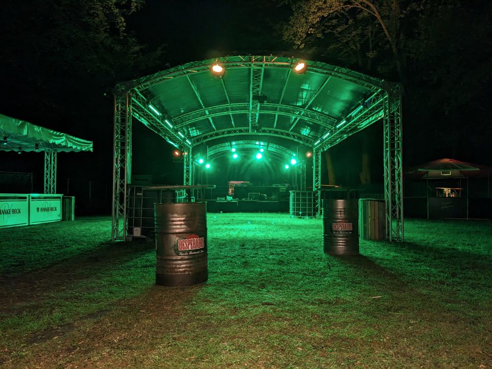 Traversendach Dach Traversen Open Air Tanzfläche Bühne Truss F34 in Bülstedt