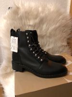 ZARA Boots Stiefeletten Schuhe Leder schwarz Gr.39 NEU Nordrhein-Westfalen - Iserlohn Vorschau