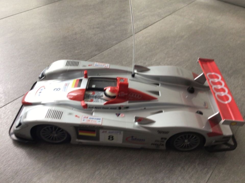 RC Modell Audi R8 TDI LeMans F. Biela/T.Kristensen/E.Pirro selten in Velbert