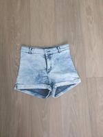 Schöne Kurze Jeanshose Gr.36 Nordrhein-Westfalen - Enger Vorschau