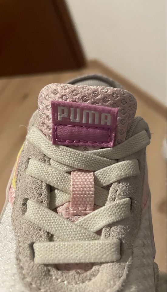 Puma Schuhe Mädchen Gr.26 in Hameln