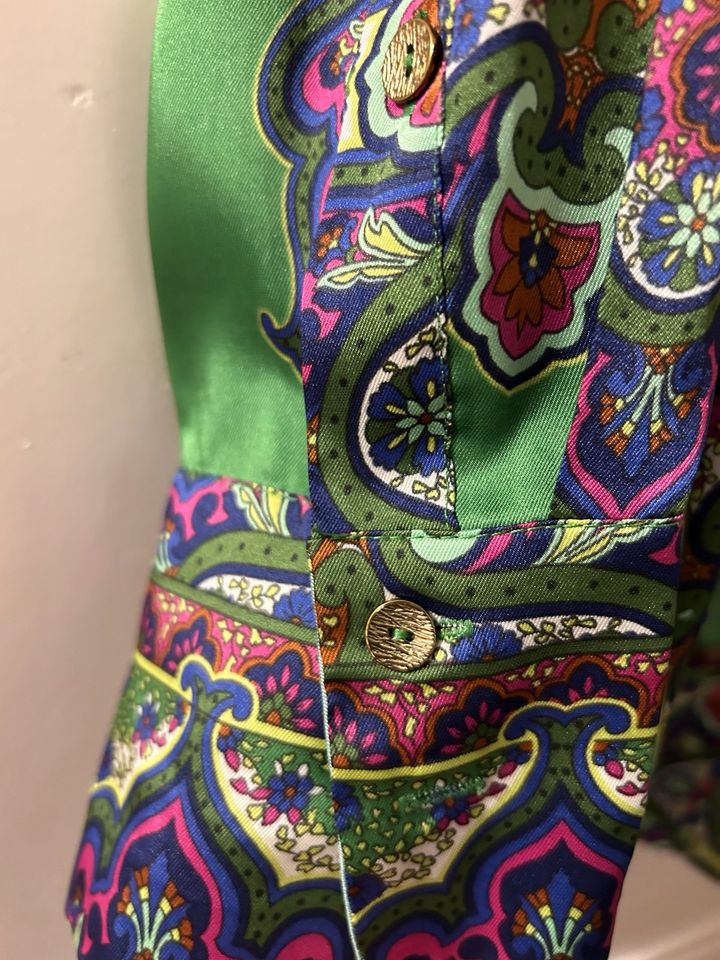 Lange Bluse mit Print von Zara in München