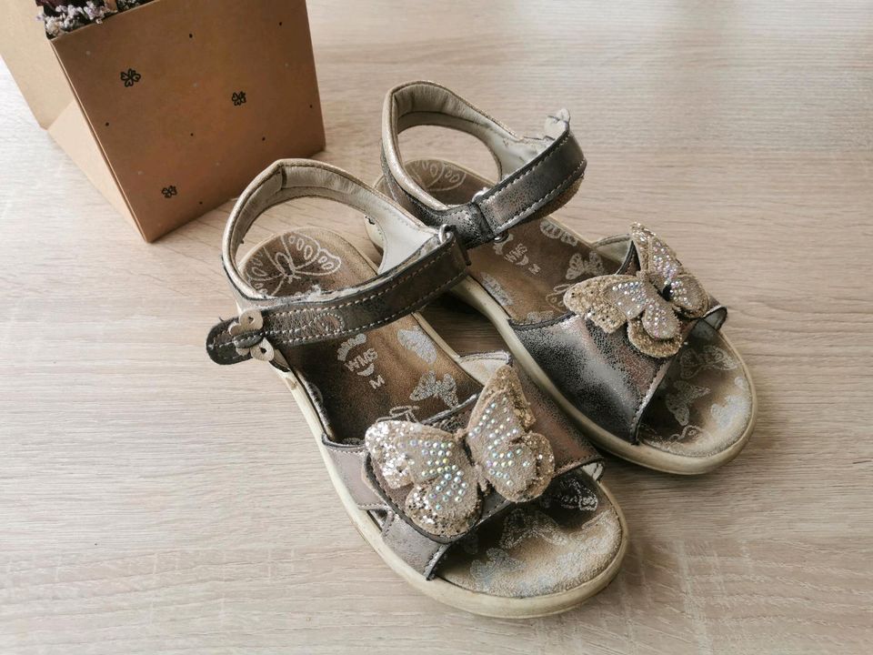 Lurchi Glitzer Sandalen mit Schmetterling Größe 30 in Lichtenfels