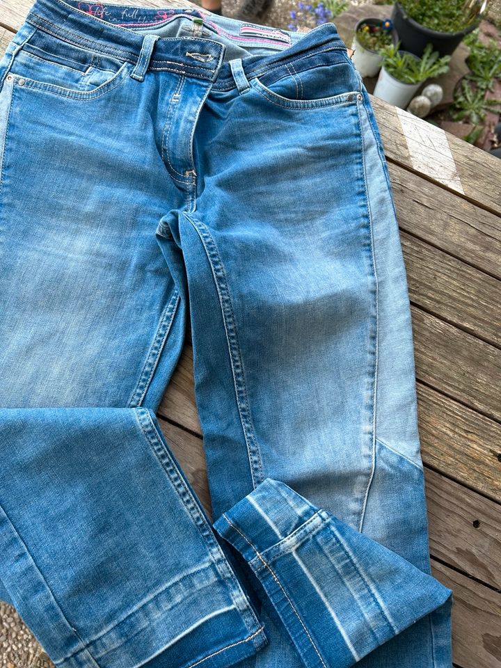 Cecil Jeans Gr: 27 in Estorf