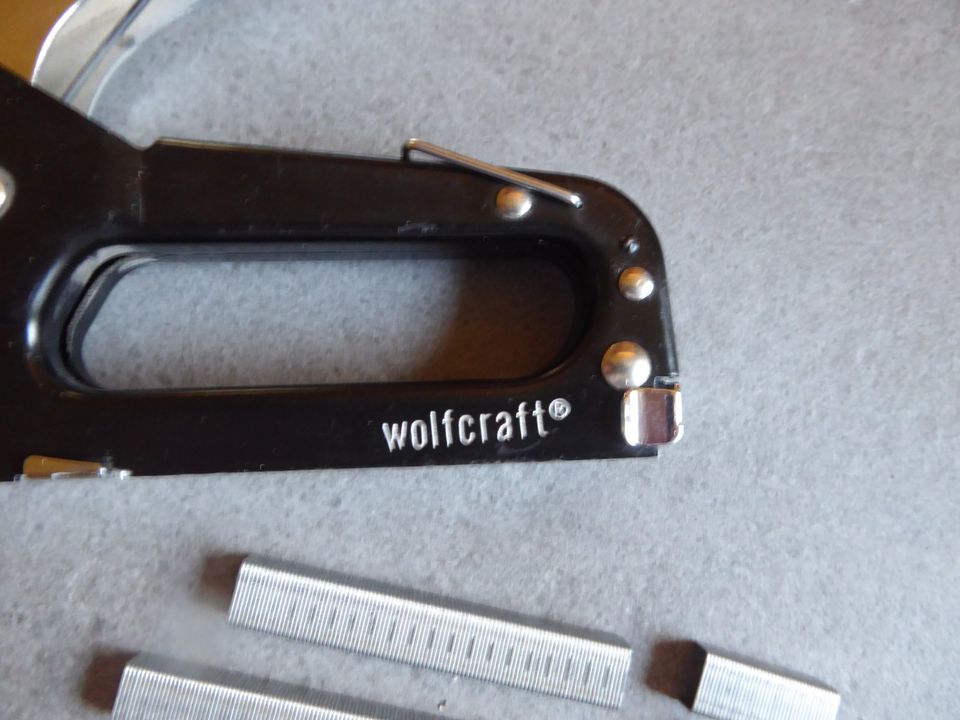 WOLFCRAFT Profi Hand TACKER mit 2000 Tackerklammern TOP ***** in Eckersdorf