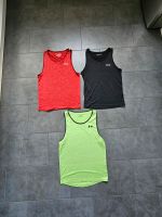 3 x Under Armour Tanktop Muskelshirt rot Gr. SM Herren Hannover - Nord Vorschau