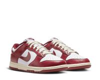 Nike Air Dunk Low Premium Weiß/ Coconut MIlk/ Team Red W 44,5 Baden-Württemberg - Vaihingen an der Enz Vorschau