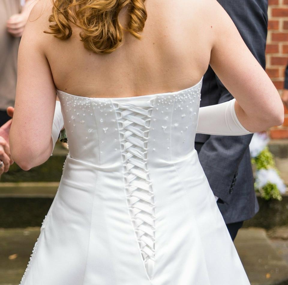 Brautkleid Gr. 36 oder 34, Yvory, A-Linie, fast wie NEU in Neustadt am Rübenberge