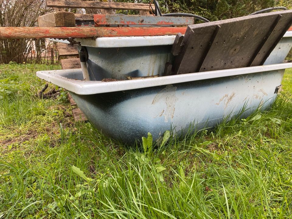 Badewanne (ideal als Hochbeet) in Emmingen-Liptingen