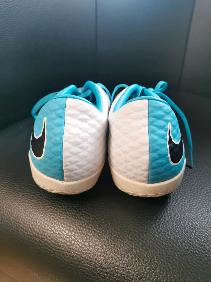 Sportschuhe für Herren (Fussballschuhe) von Nike Gr. 42,5 in Künzell