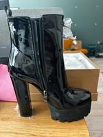 Schwarze Sexy Lackstiefeletten Gr. 37 Nordrhein-Westfalen - Kerpen Vorschau