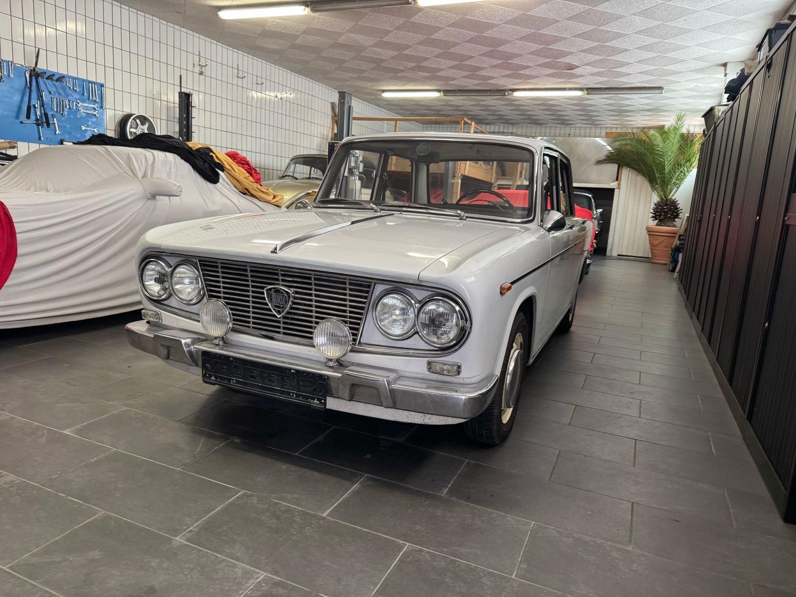 Abbildung des Autos Lancia Fulvia Seria A  (…